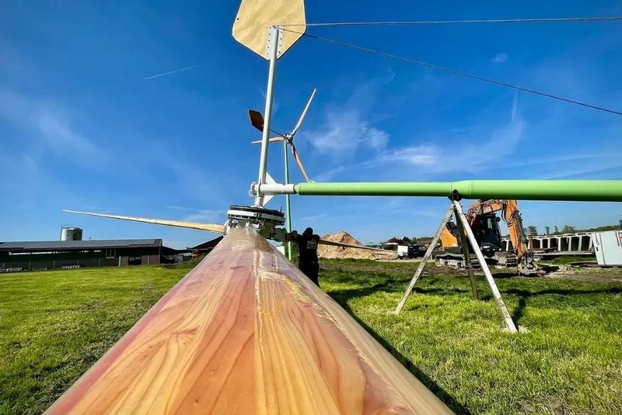 Product-feature-tabs-installation-wind