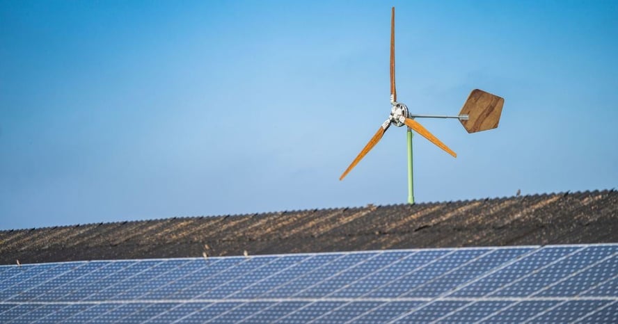 Zonnepanelen aanvulling op kleine windmolens