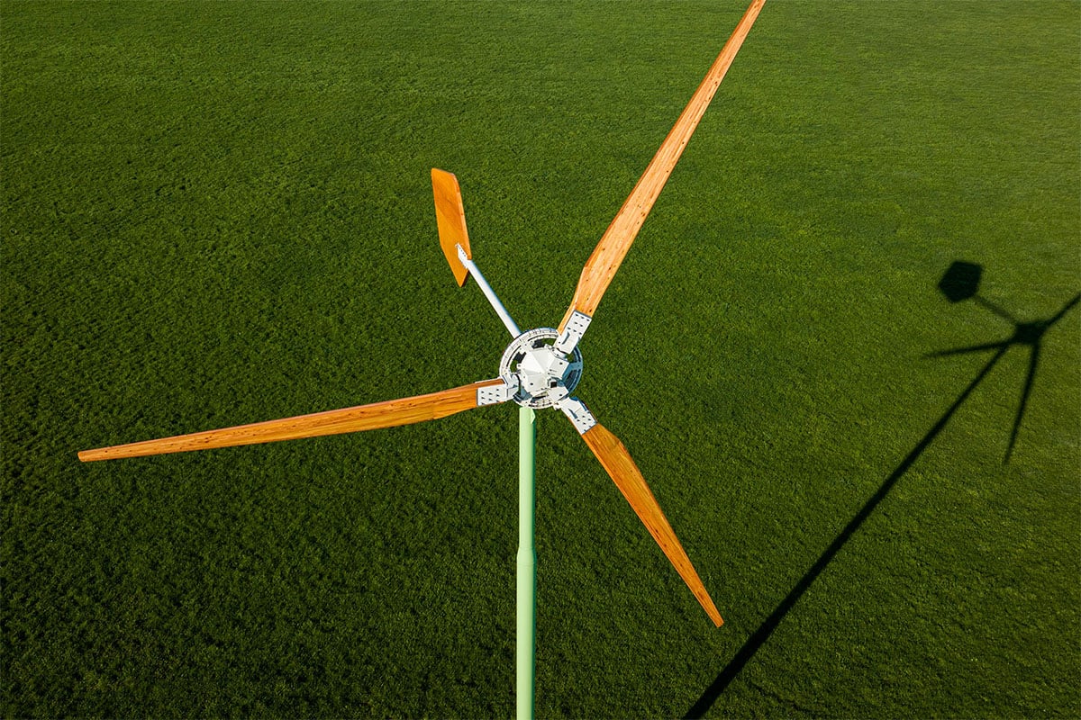 van-dijk-8-windmill-closeup